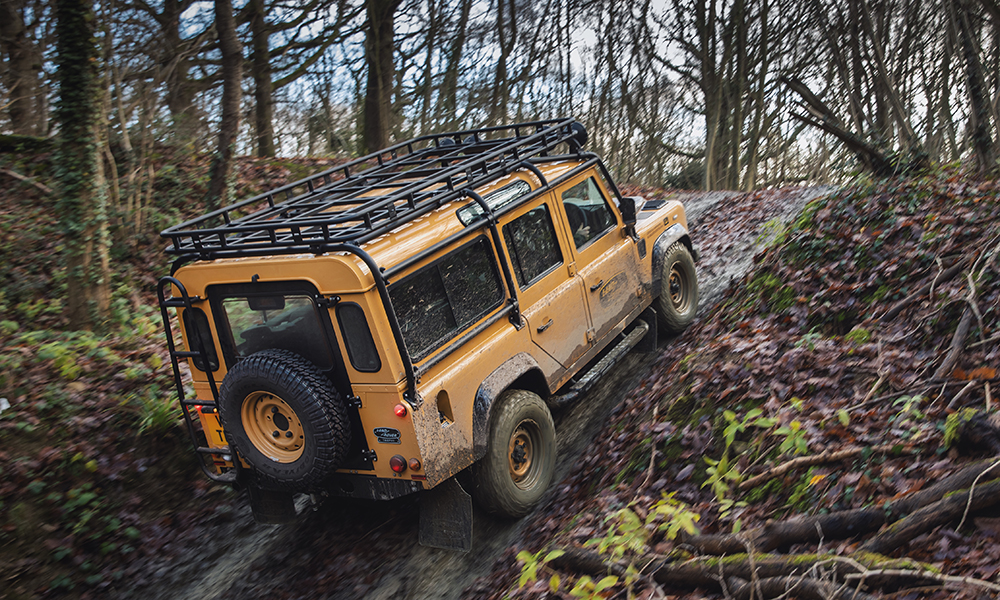 Το Land Rover Defender Works V8 Trophy μόνο για λίγους-2
