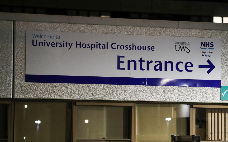 βρετανία-νοσηλείες-100-παιδιών-την-εβδο-561253411