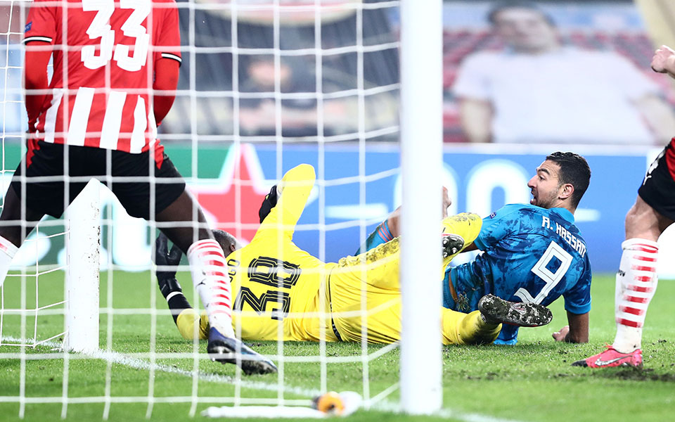 στους-16-με-λυτρωτή-χασάν-ο-ολυμπιακός-561277006