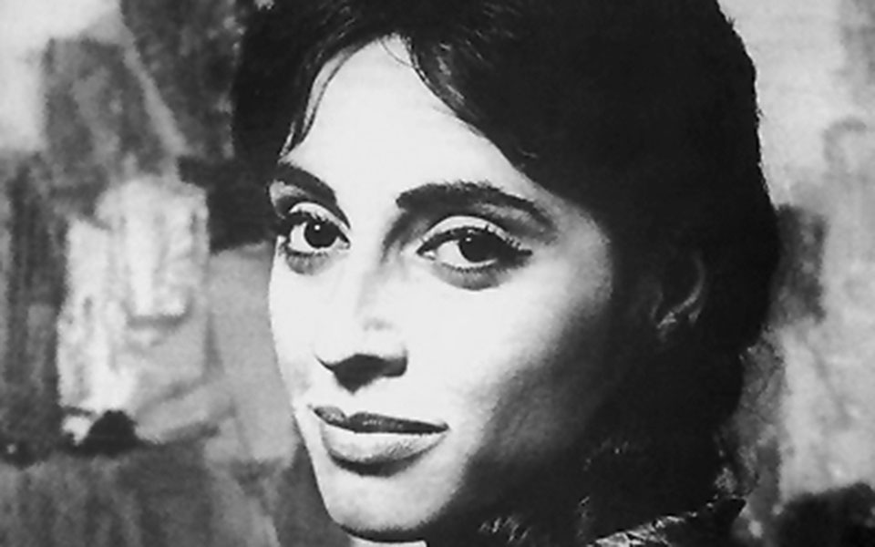 μια-γυναίκα-με-πολλά-ταλέντα-και-πολλά-561253576