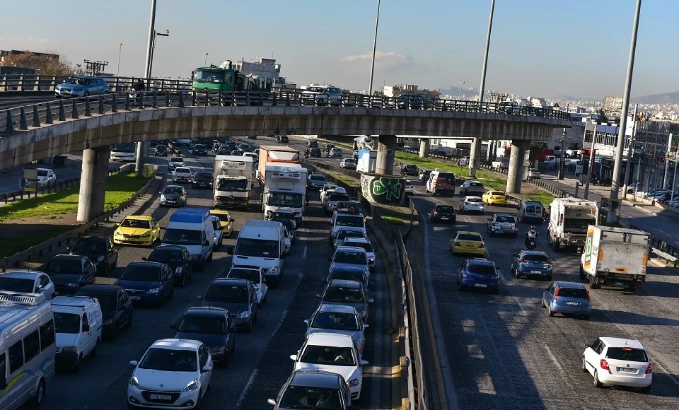 παράταση-ως-και-τη-δευτέρα-για-τα-τέλη-κ-561279046