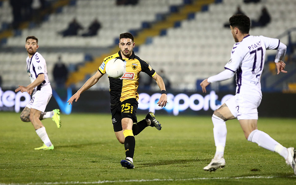 αεκ-αρης-και-βόλος-έκλεισαν-την-οκτάδα-561253249