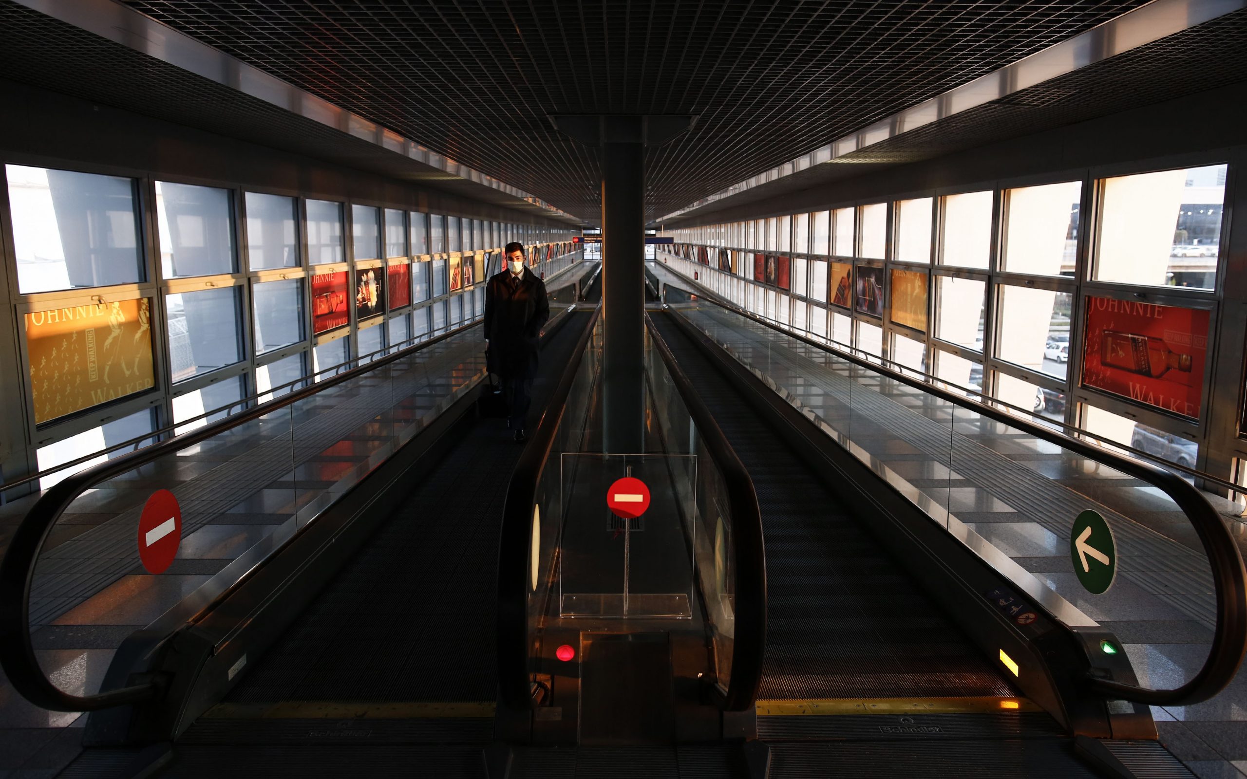 παρατείνονται-έως-8-μαρτίου-οι-αεροπορ-561272281