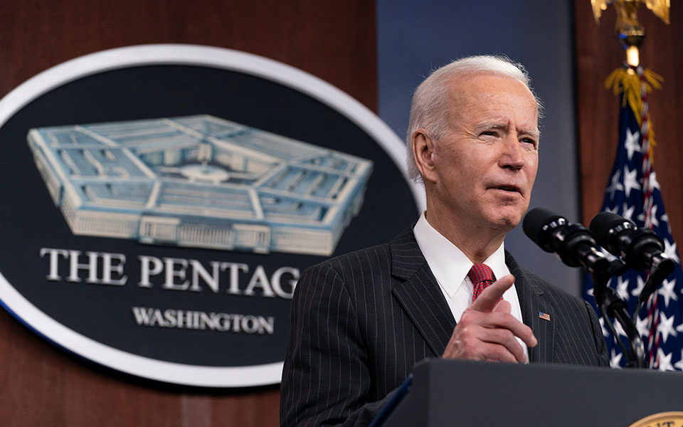 μπάιντεν-συγκρότηση-ομάδας-εργασίας-561259828