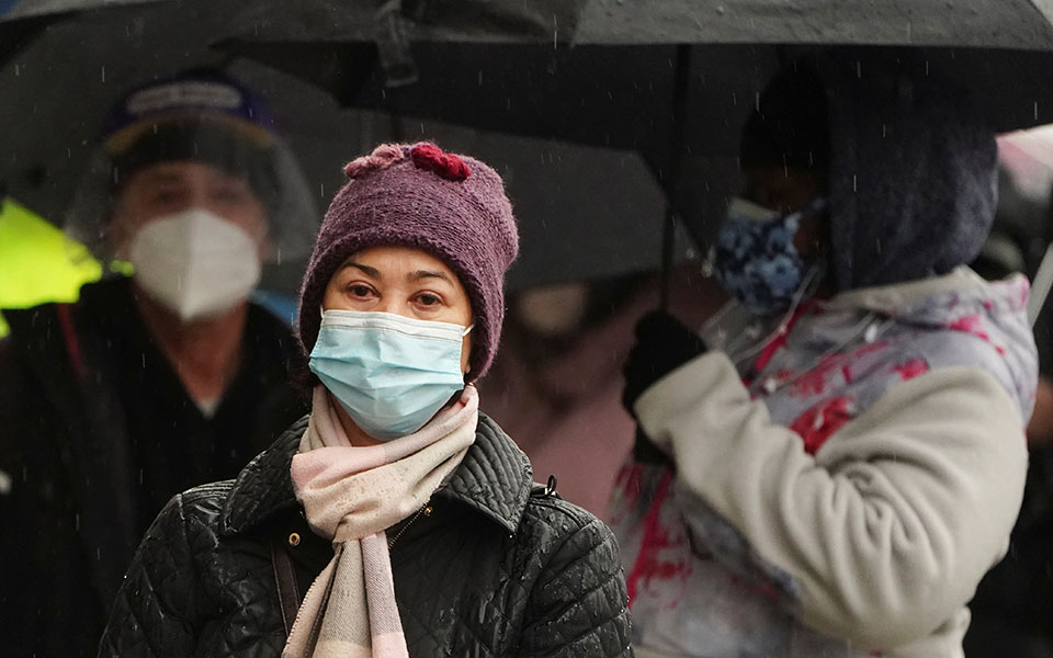 o-χαμηλότερος-αριθμός-νέων-μολύνσεων-α-561254179