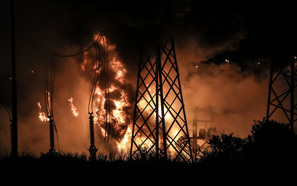 Από βραχυκύκλωμα η πυγκαγιά στον υποσταθμό Ασπροπύργου-1