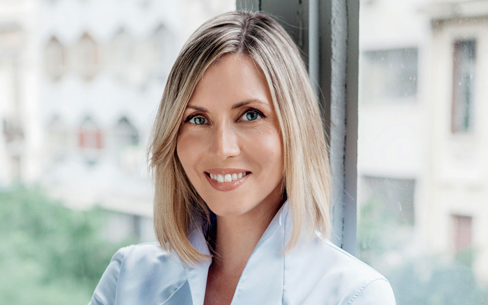 πρέπει-να-απορρίψουμε-τις-ταμπέλες-561252922