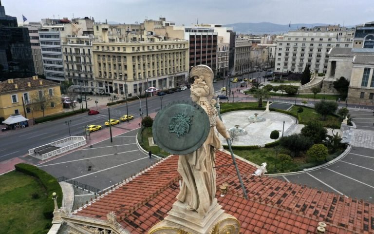 ο-ιός-εξαφάνισε-1-στους-3-έλληνες-κροί-561274768