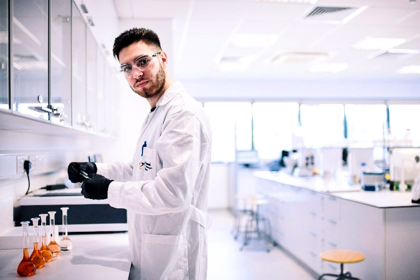 Πώς η Κύπρος δημιουργεί γιατρούς «νέας γενιάς»-3