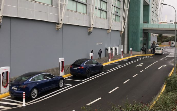 tesla-ο-πρώτος-σταθμός-superchargers-στην-ελλάδα-στο-g-561252766