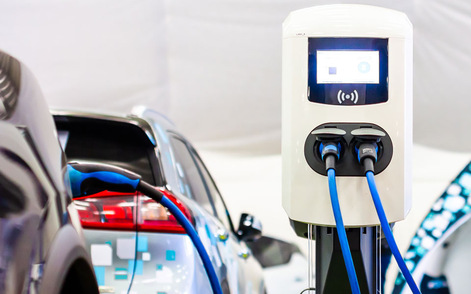 ηλεκτροκίνηση-οι-έλληνες-βάζουν-στην-561249430