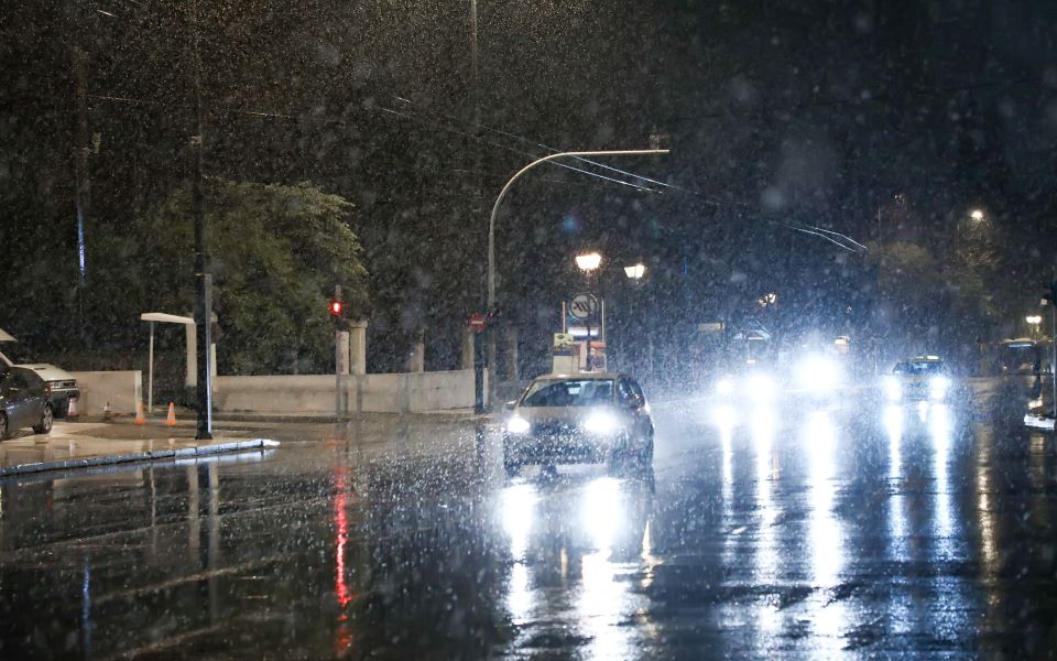 ισχυρή-σύσταση-για-αποφυγή-μετακινήσ-561265399