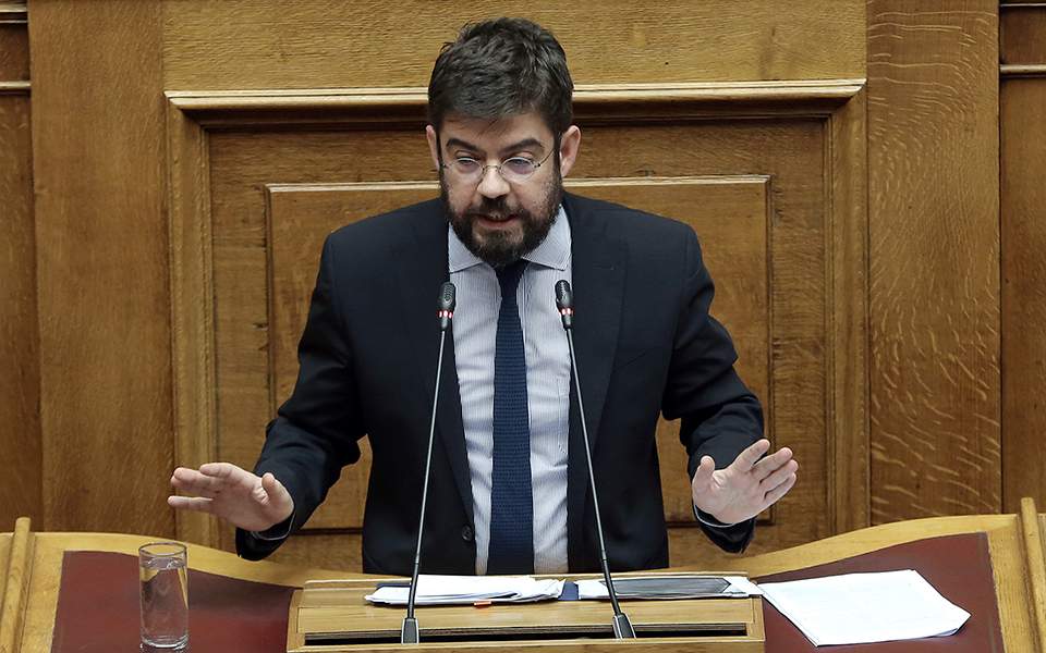 θετικός-στον-κορωνοϊό-ο-μιχάλης-καλογ-561253543