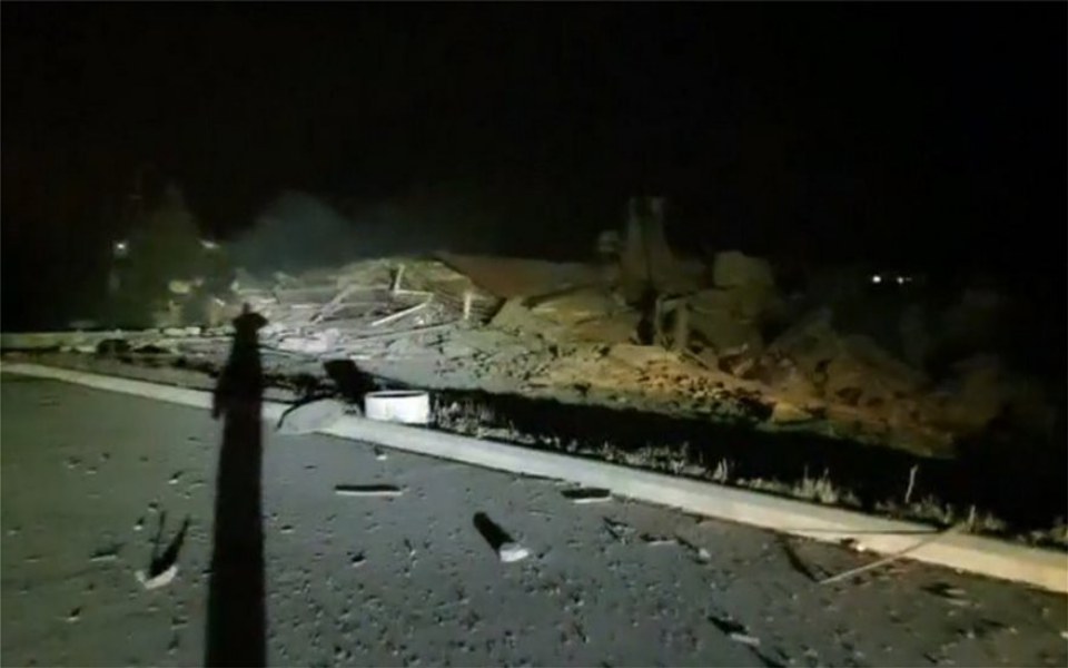 Ισχυρή έκρηξη ισοπέδωσε ξενοδοχείο στην Καστοριά-1