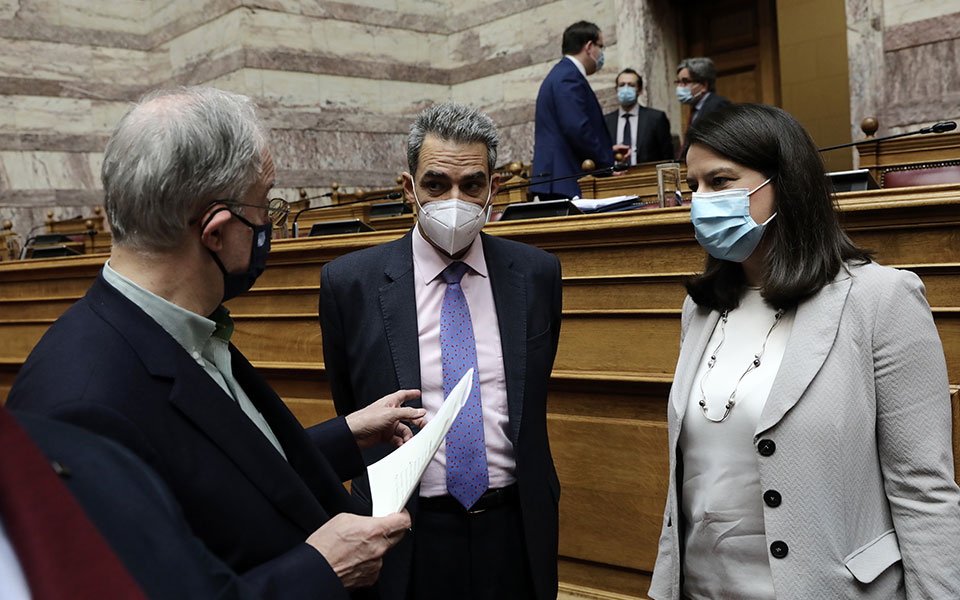 ψηφίσθηκε-επί-της-αρχής-και-των-άρθρων-561251857