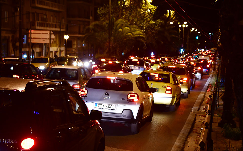 Lockdown: Ακόμη και 100% αυξημένη η κίνηση συγκριτικά με τον περσινό Μάρτιο-2