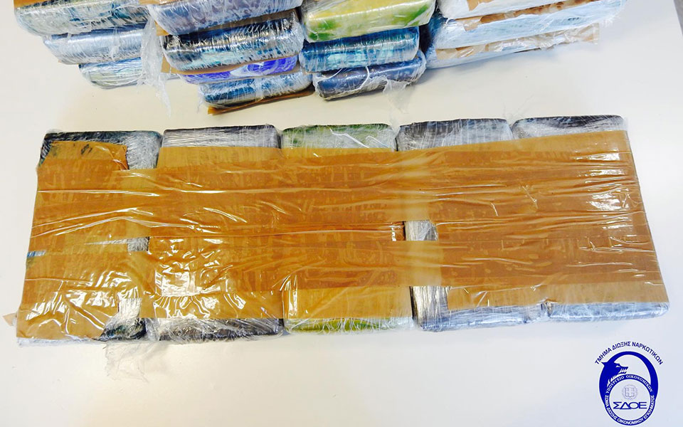 Τα κοντέινερ με μπανάνες έκρυβαν 34 κιλά κοκαΐνης-2