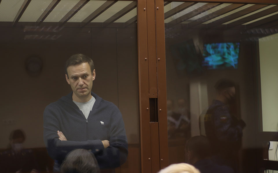 ο-ναβάλνι-ζητεί-παυσίπονα-για-να-υπομε-561261829