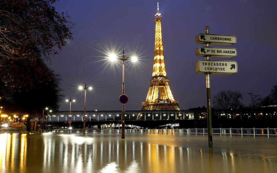 σαρωτικές-πλημμύρες-στη-γαλλία-φού-561256807