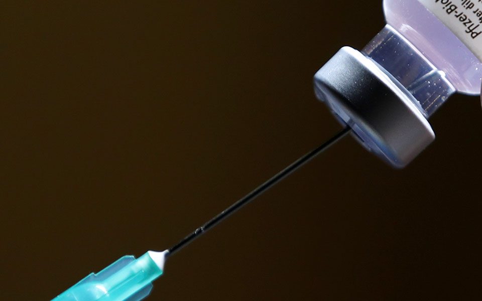 κομισιόν-75-εκατ-επιπλέον-δόσεις-από-pfizer-biontech-561248392