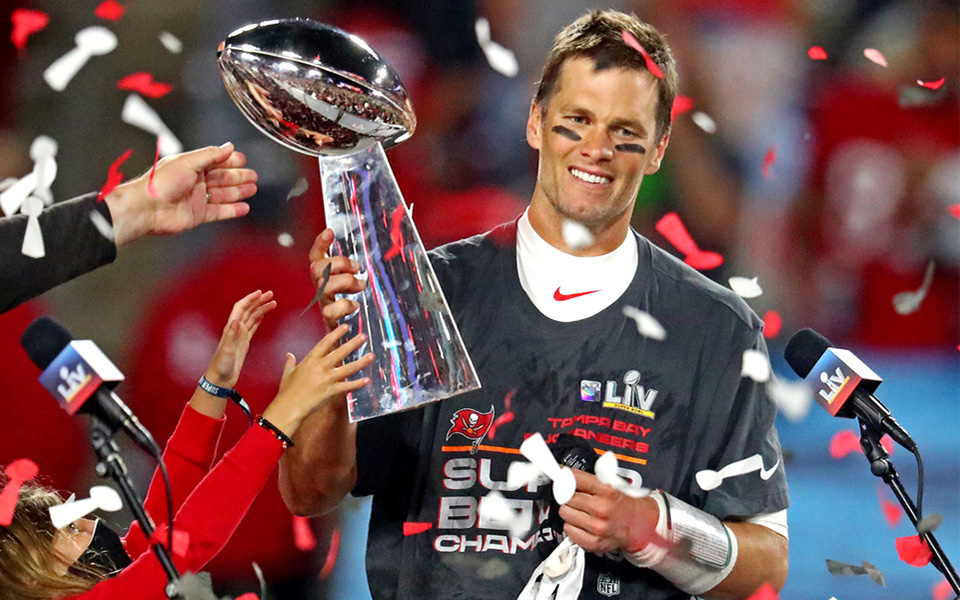 στο-βάθρο-του-σούπερ-μπόουλ-η-iwc-με-τον-tom-brady-561258829