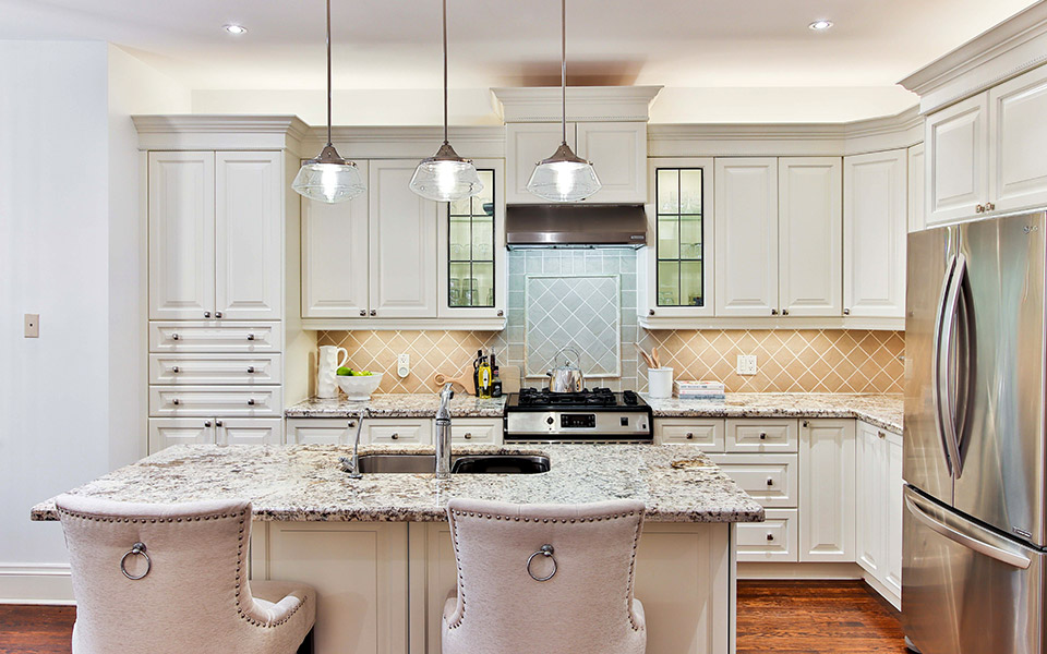 ανακαίνιση-παλιάς-κουζίνας-χωρίς-περ-561274825