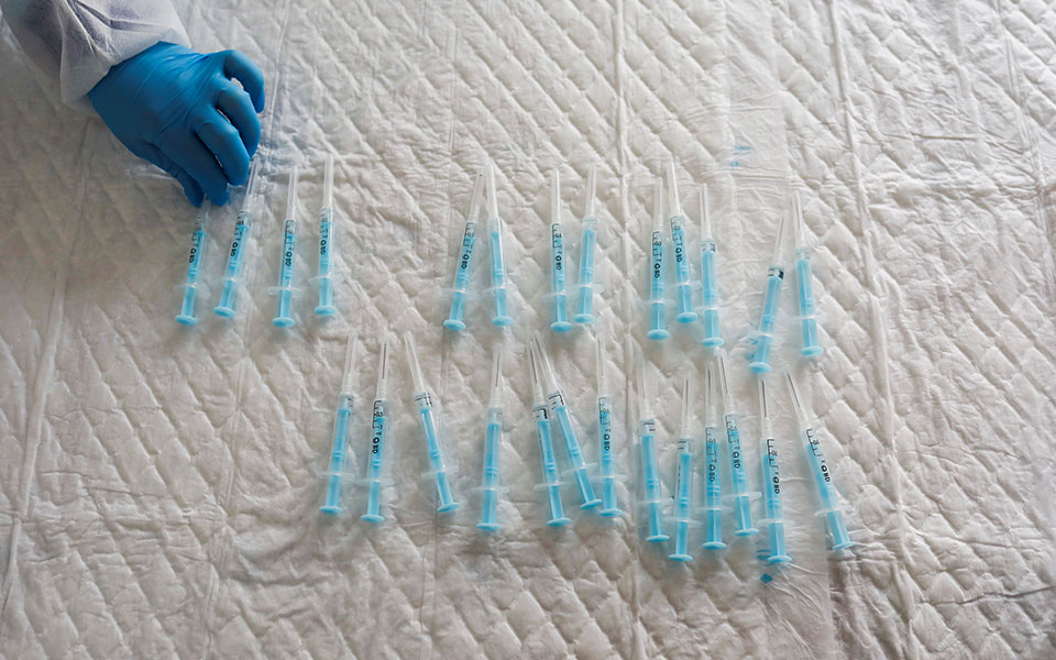 ισπανία-μόνο-μία-δόση-εμβολίου-στους-κ-561278035