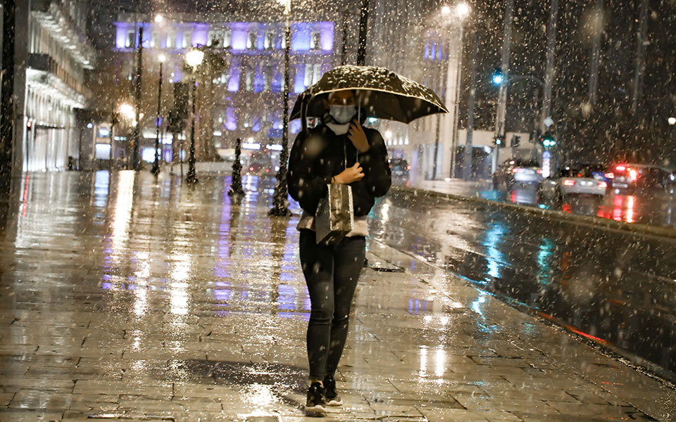 χιόνια-και-στο-κέντρο-της-αθήνας-φωτογ-561265345