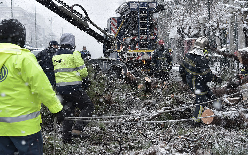 πάνω-από-3-000-κλήσεις-στην-πυροβεστική-λό-561269203