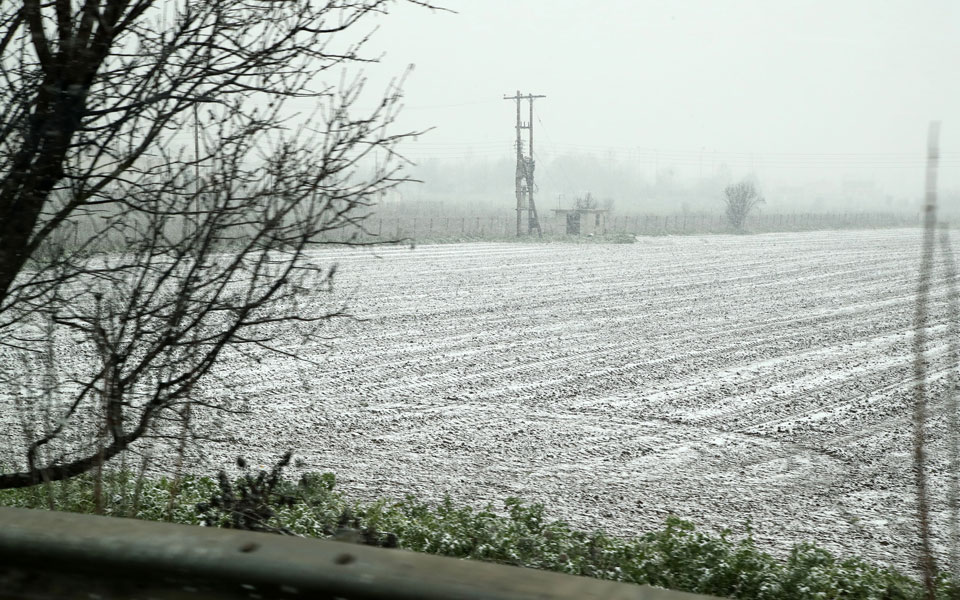 χιόνια-και-τσουχτερό-κρύο-στη-βόρεια-ε-561263398