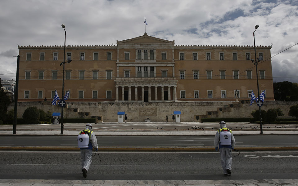 lockdown-αποφάσεις-για-νέα-μέτρα-μετακινήσ-561282571