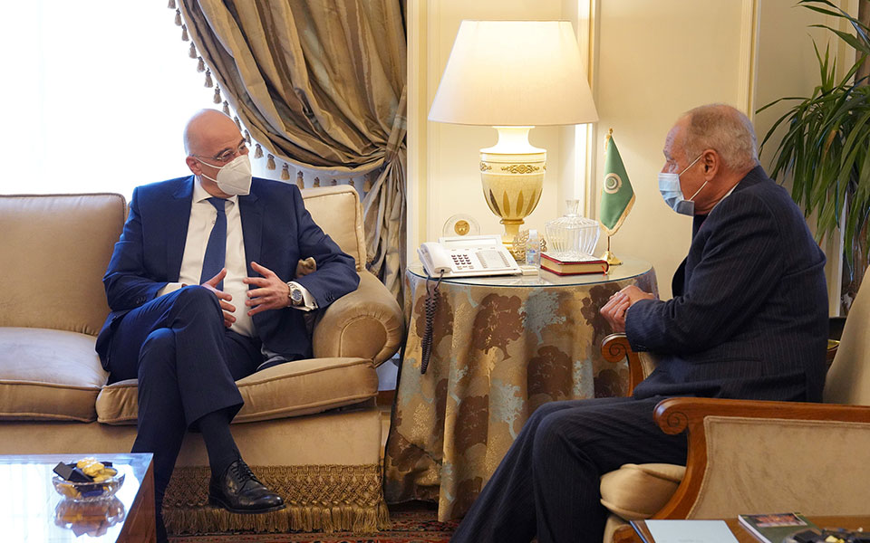 το-παρασκήνιο-με-το-κάιρο-561290425