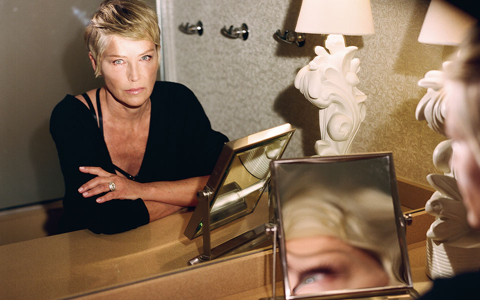 σάρον-στόουν-η-γυναίκα-που-έζησε-δύο-φο-561312547