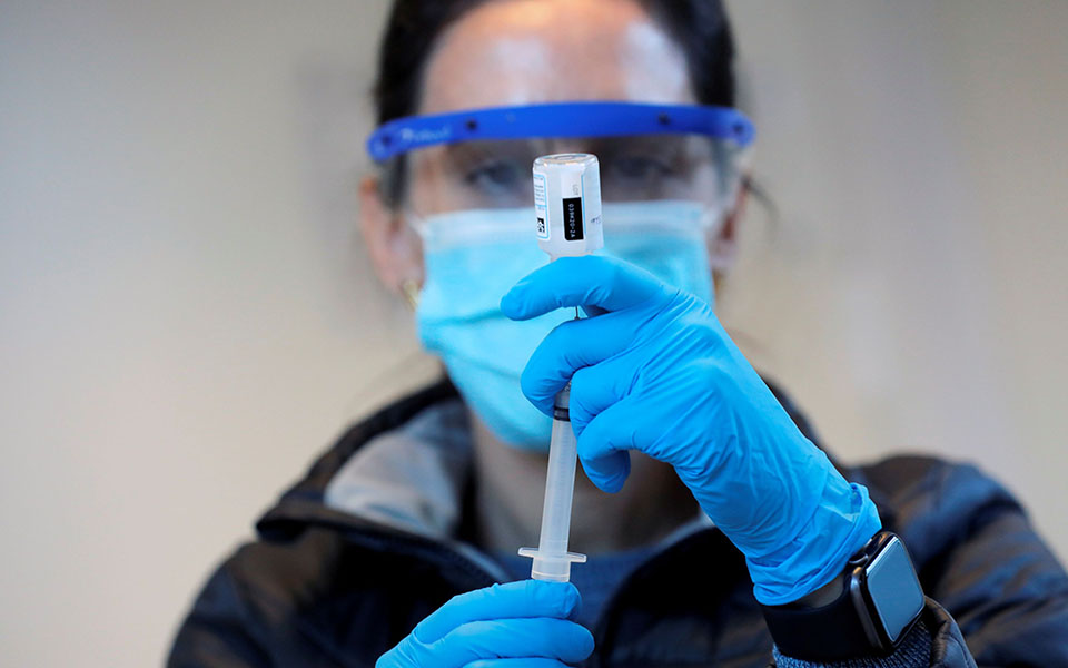 ηλ-μόσιαλος-για-εμβόλια-μάλλον-αποτελ-561290395