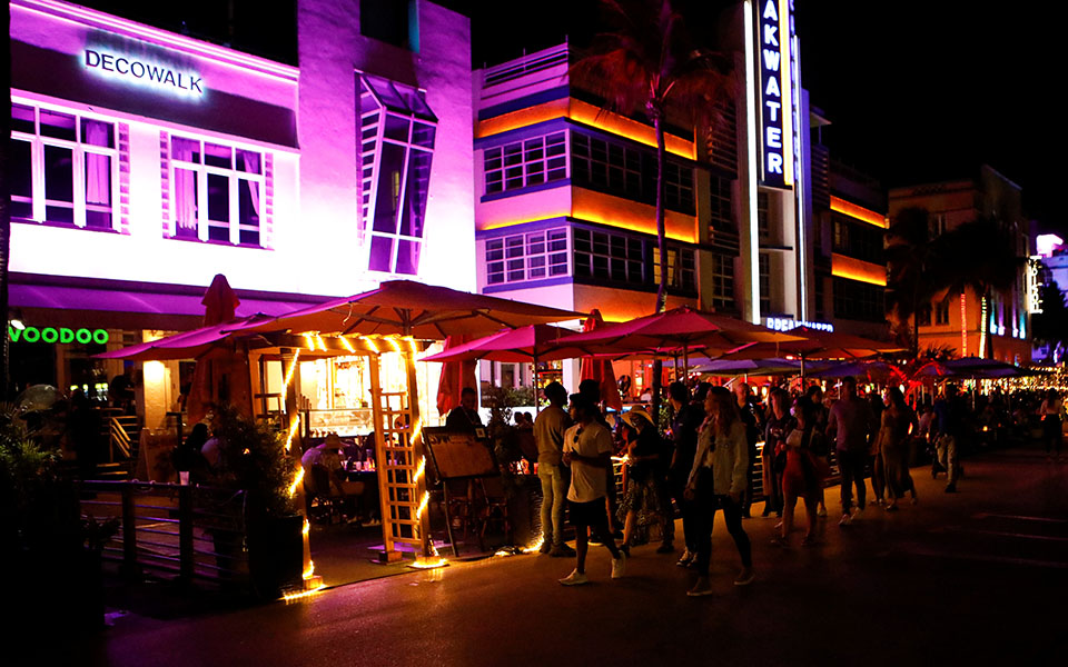 ΗΠΑ: Μια γεύση κανονικότητας αλλά υπό τη συνεχή απειλή του ιού (εικόνες)-5