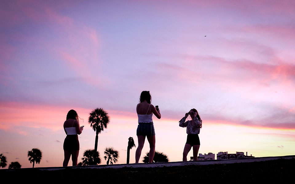 ΗΠΑ: Μια γεύση κανονικότητας αλλά υπό τη συνεχή απειλή του ιού (εικόνες)-13
