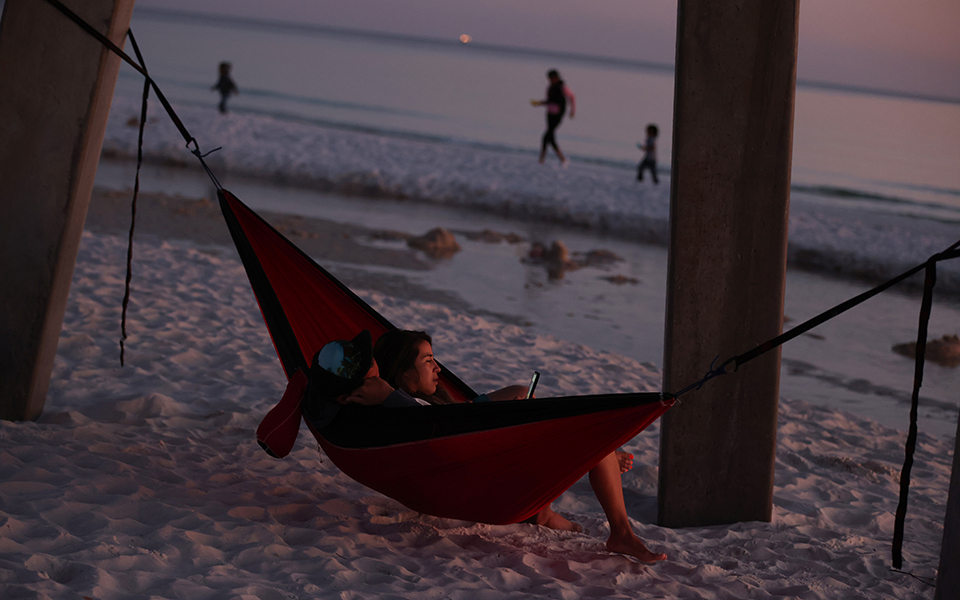 ΗΠΑ: Μια γεύση κανονικότητας αλλά υπό τη συνεχή απειλή του ιού (εικόνες)-2