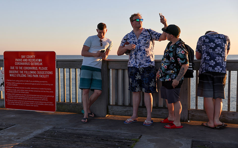 ΗΠΑ: Μια γεύση κανονικότητας αλλά υπό τη συνεχή απειλή του ιού (εικόνες)-14