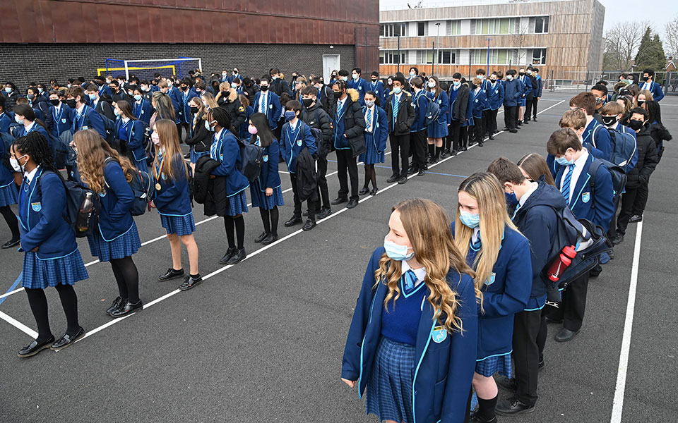 επιστροφή-στα-θρανία-για-τους-μικρούς-561288526