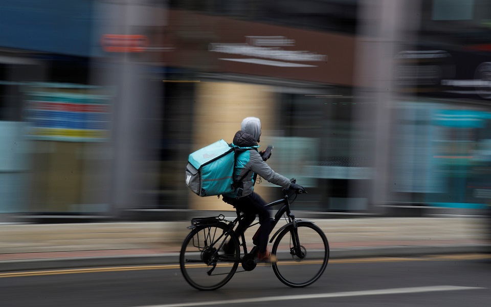 ο-τραπεζίτης-που-έγινε-πολυεκατομμυρ-561313606