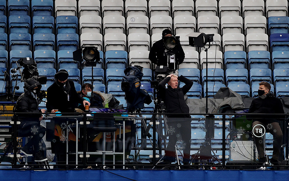 Τα άδεια γήπεδα στη Βρετανία περιμένουν την επιστροφή των φιλάθλων (εικόνες)-2