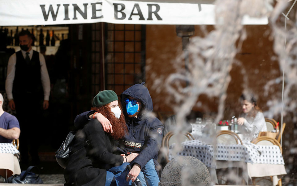 μειωμένη-η-ερωτική-διάθεση-λόγω-πανδη-561297106