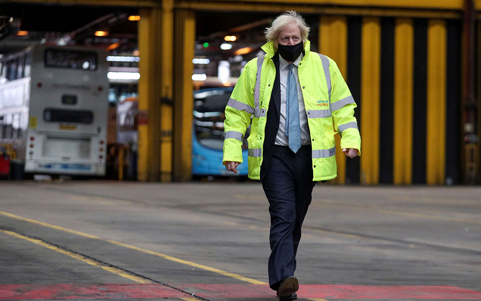 βρετανία-βίαιη-διάλυση-ολονυχτίας-γι-561295687