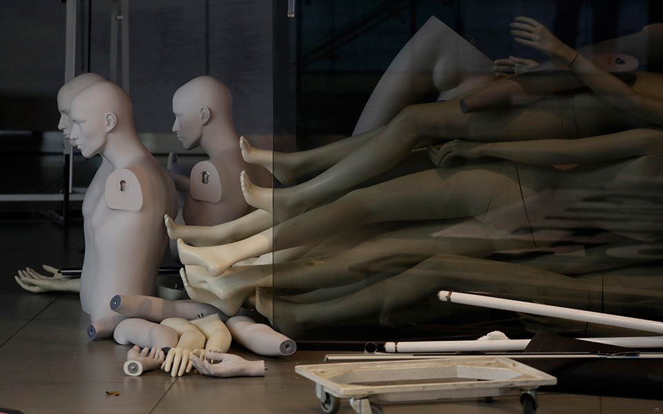 στο-συρτάρι-τα-σχέδια-για-άνοιγμα-του-λ-561303061