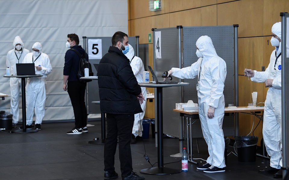 βρετανία-εγκρίθηκε-rapid-test-20-δευτερολέπτων-561307822