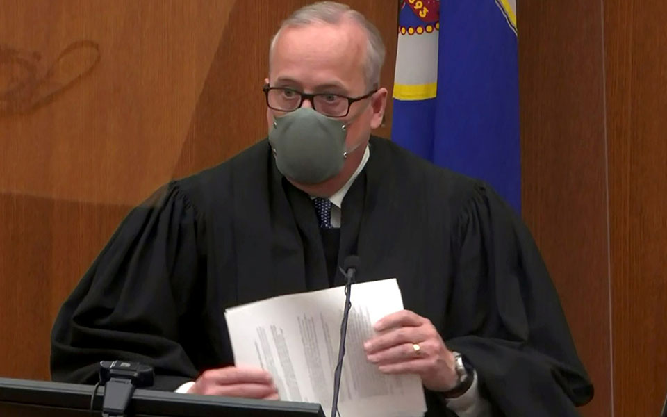 Ο εισαγγελέας για τον αστυνομικό: Πρόδωσε τον όρκο του-1