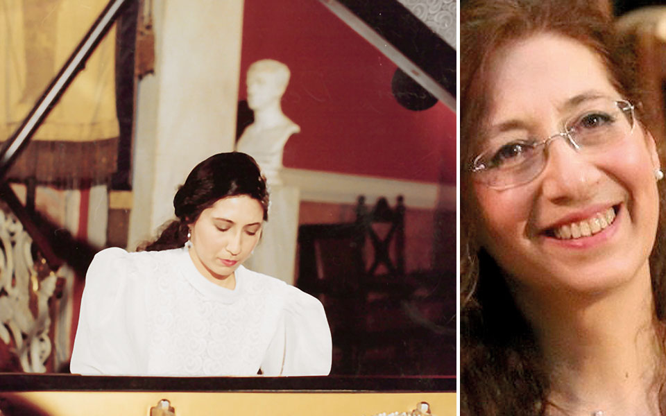 αποχαιρετισμός-στην-πιανίστα-μέμα-ει-561304288