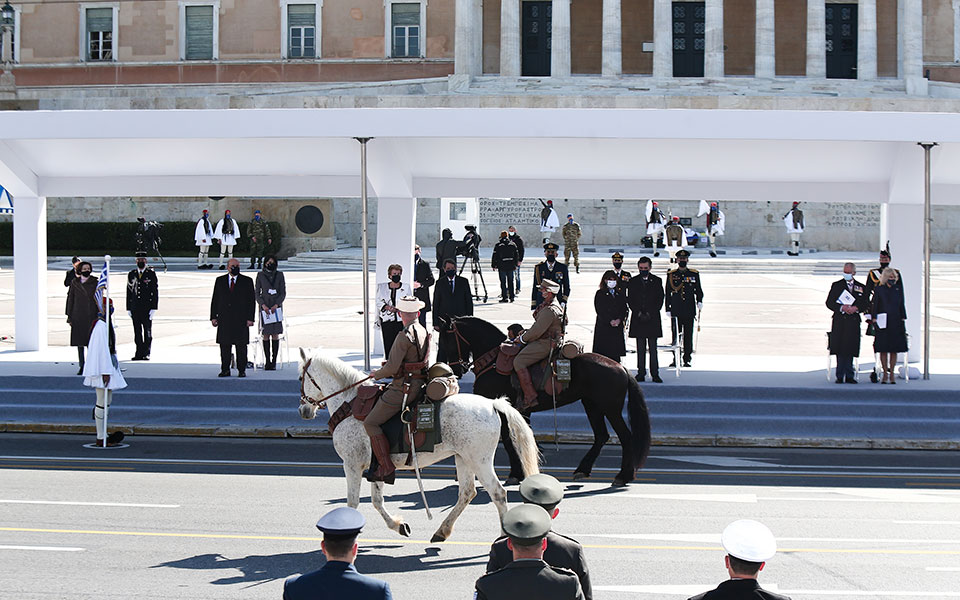200 χρόνια από την ελληνική επανάσταση: Καρέ – καρέ η ιστορική παρέλαση-4