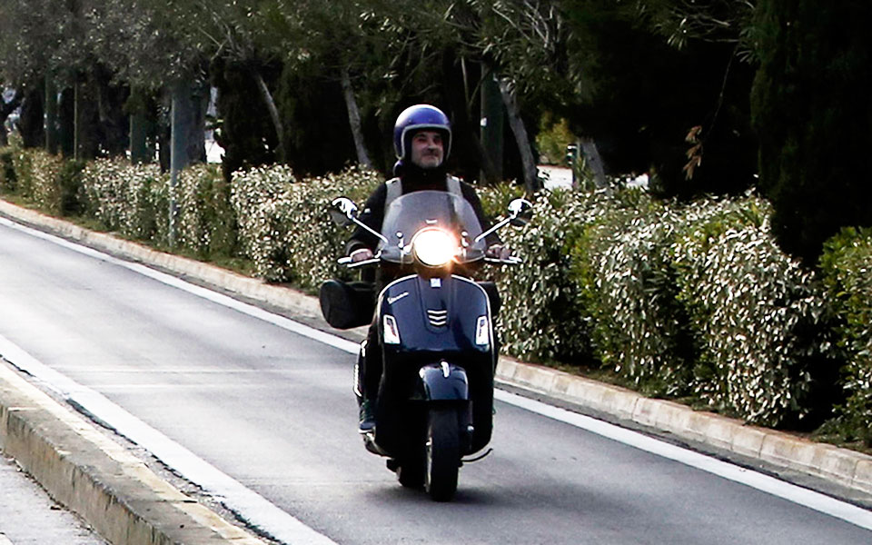 οδήγηση-ελαφρού-δικύκλου-με-δίπλωμα-α-561282826