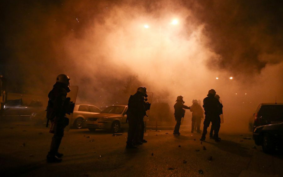 νέα-σμύρνη-οι-νέες-διώξεις-και-η-κρίσιμ-561292798